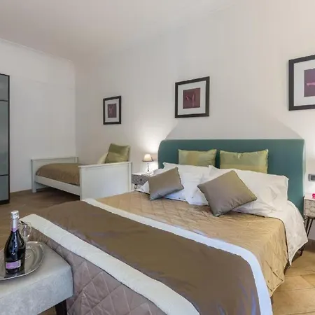 Tridente * ローマ